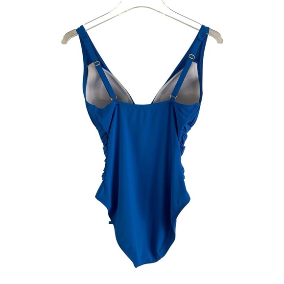Bleu Rod Beattie Swimsuit Modest Flattering Fit
Blue Size 4 - Picture 4 of 9
